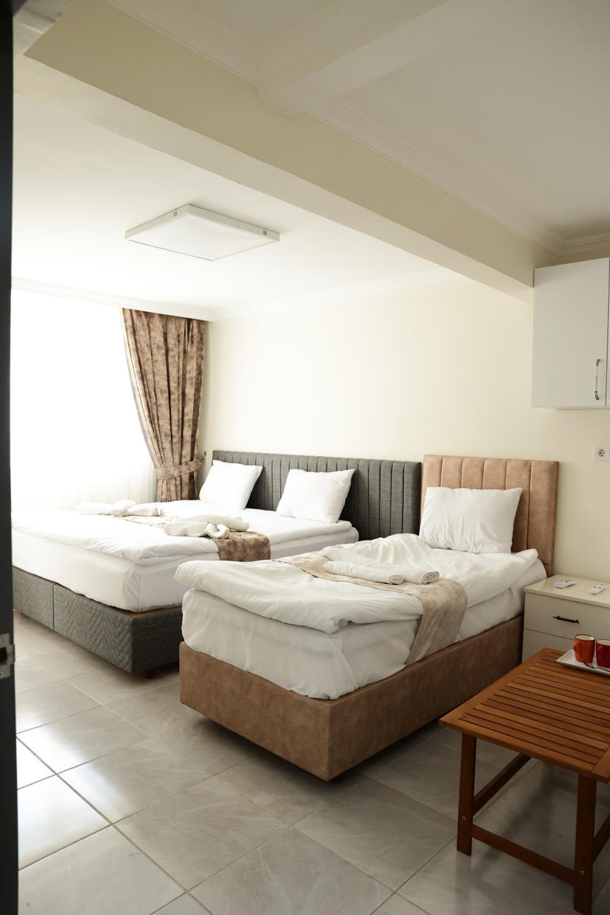 Bonita Apart - Image 114