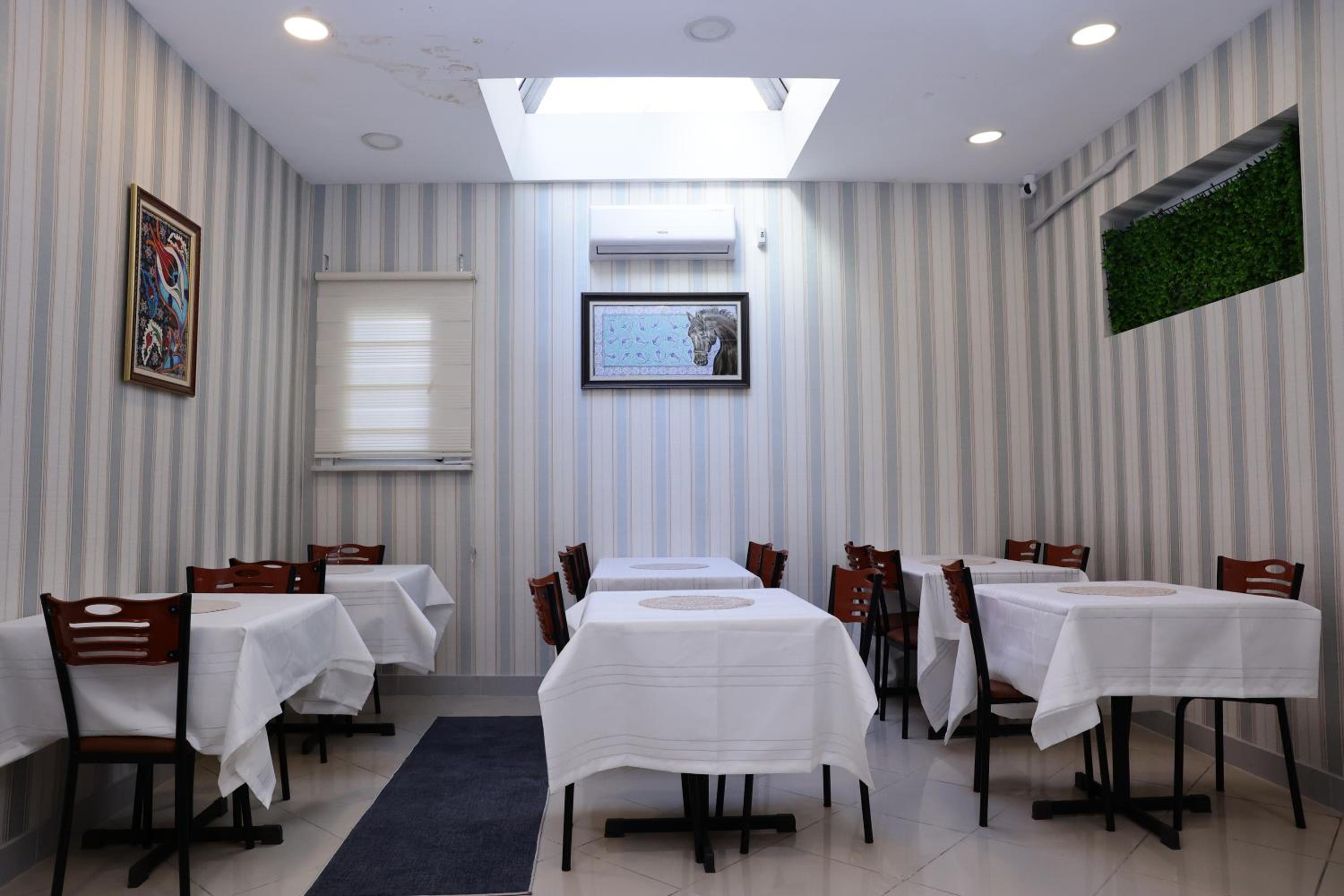 Bonita Apart - Image 37