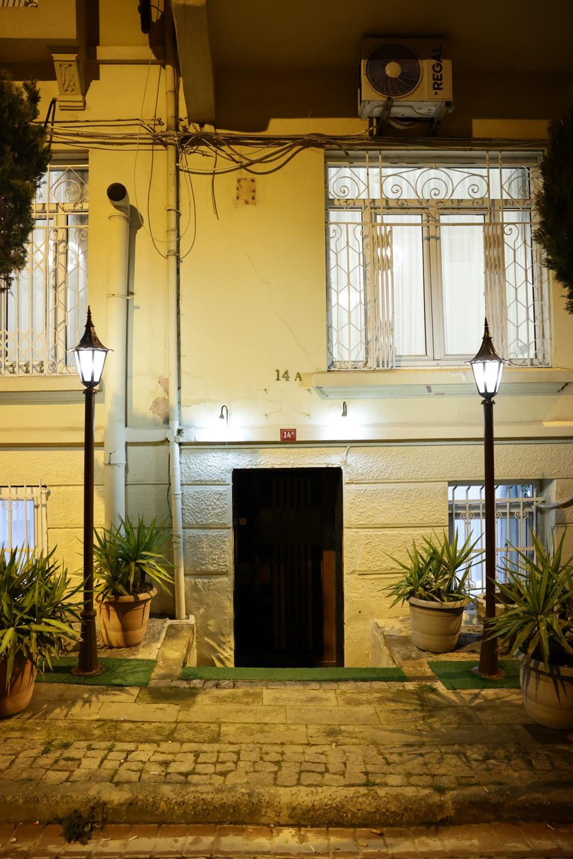 Bonita Apart - Image 51