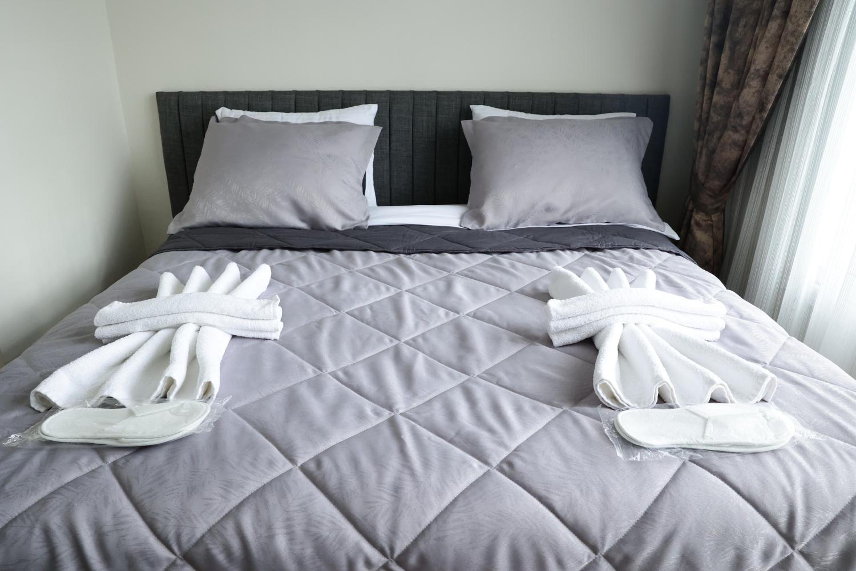 Bonita Apart - Image 56