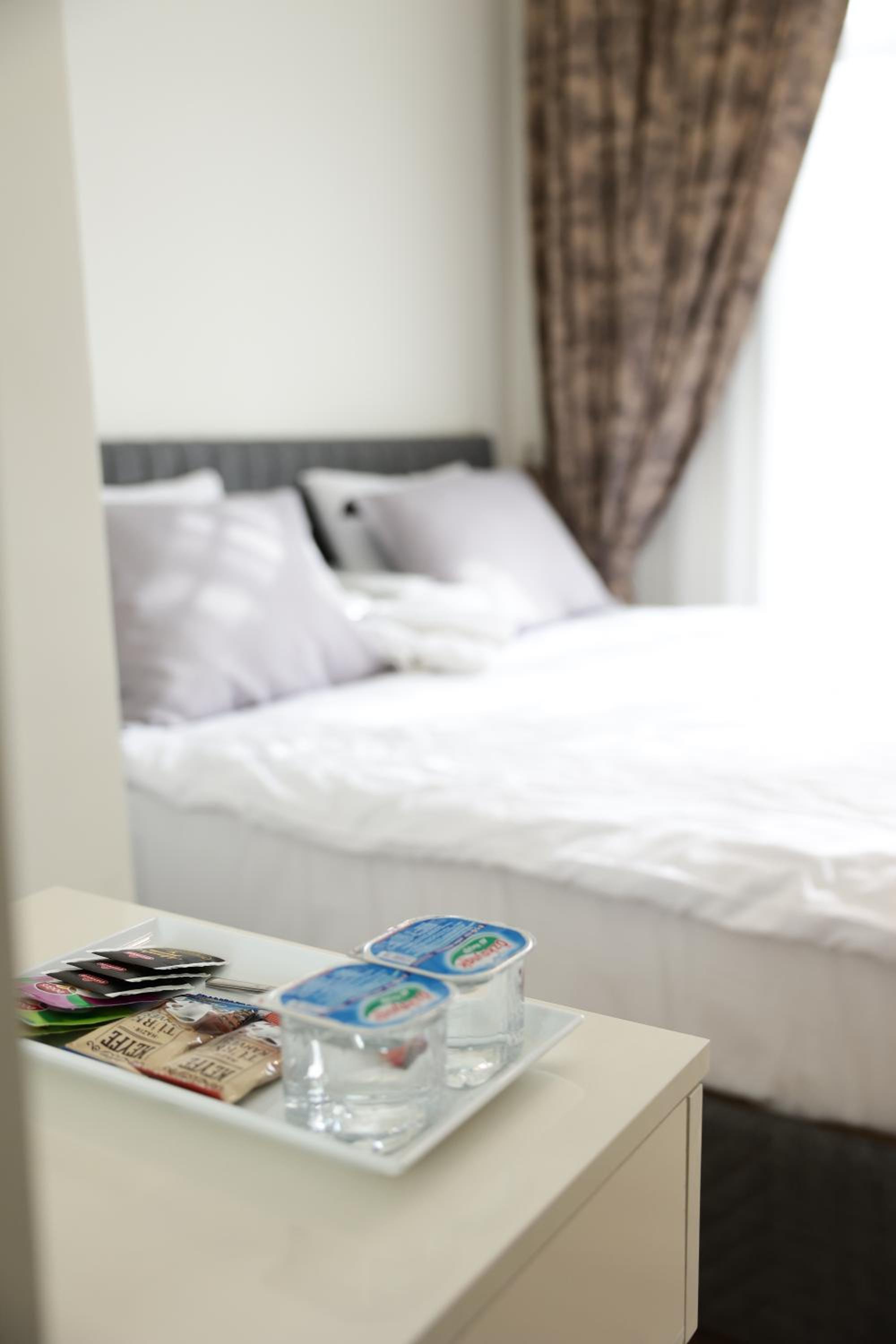 Bonita Apart - Image 60