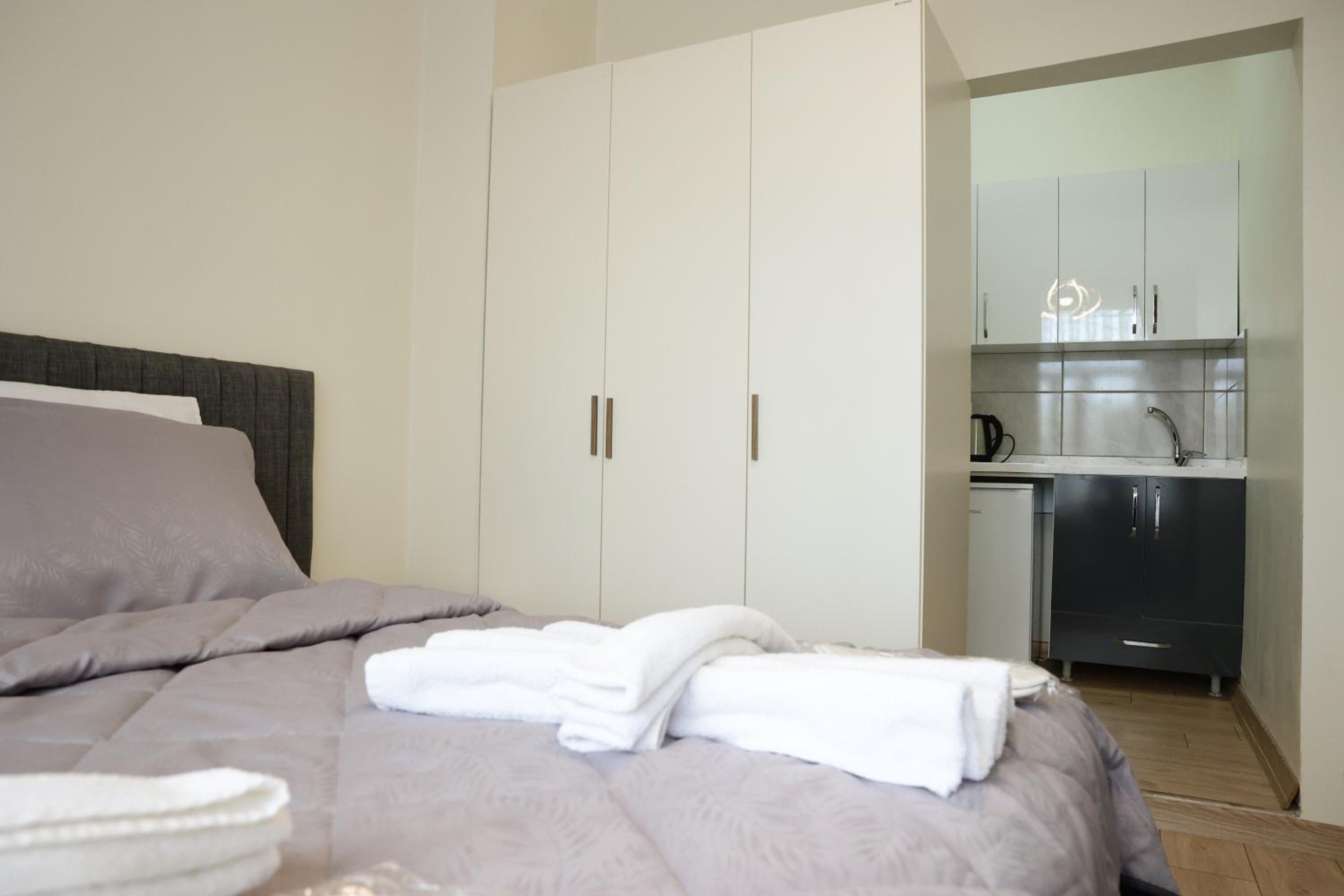 Bonita Apart - Image 70