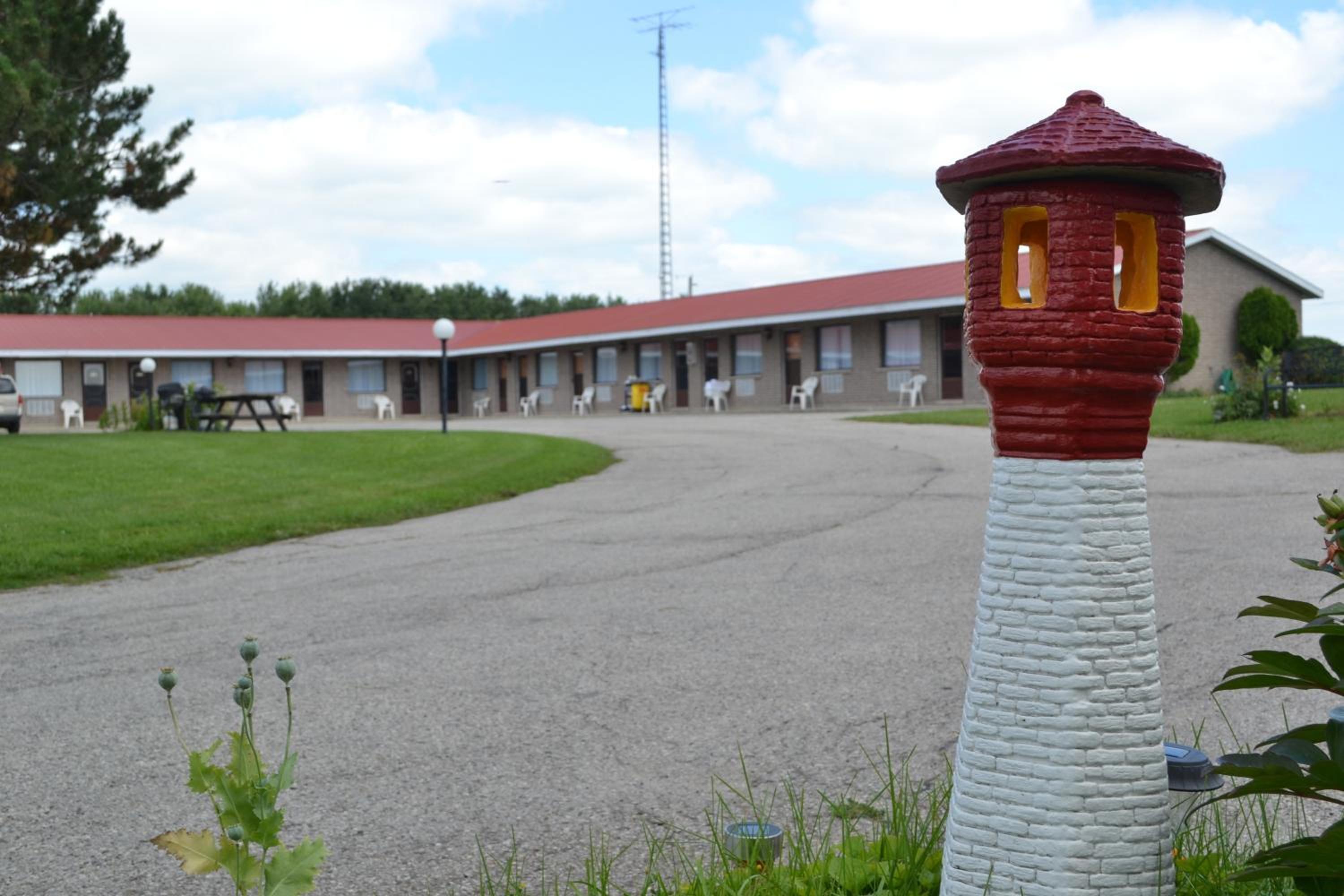Lighthouse Motel