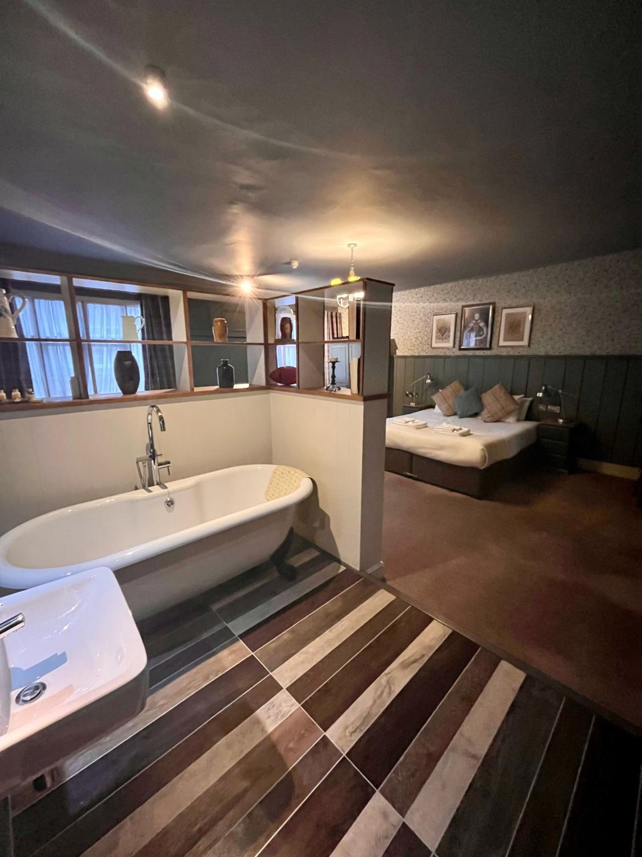The Ostrich Inn Colnbrook London Heathrow, photo 10