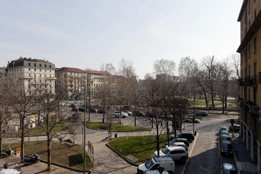 Lovely flat with park view