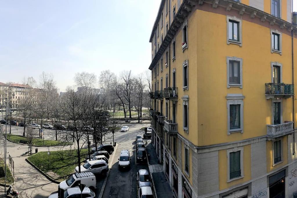Lovely flat with park view