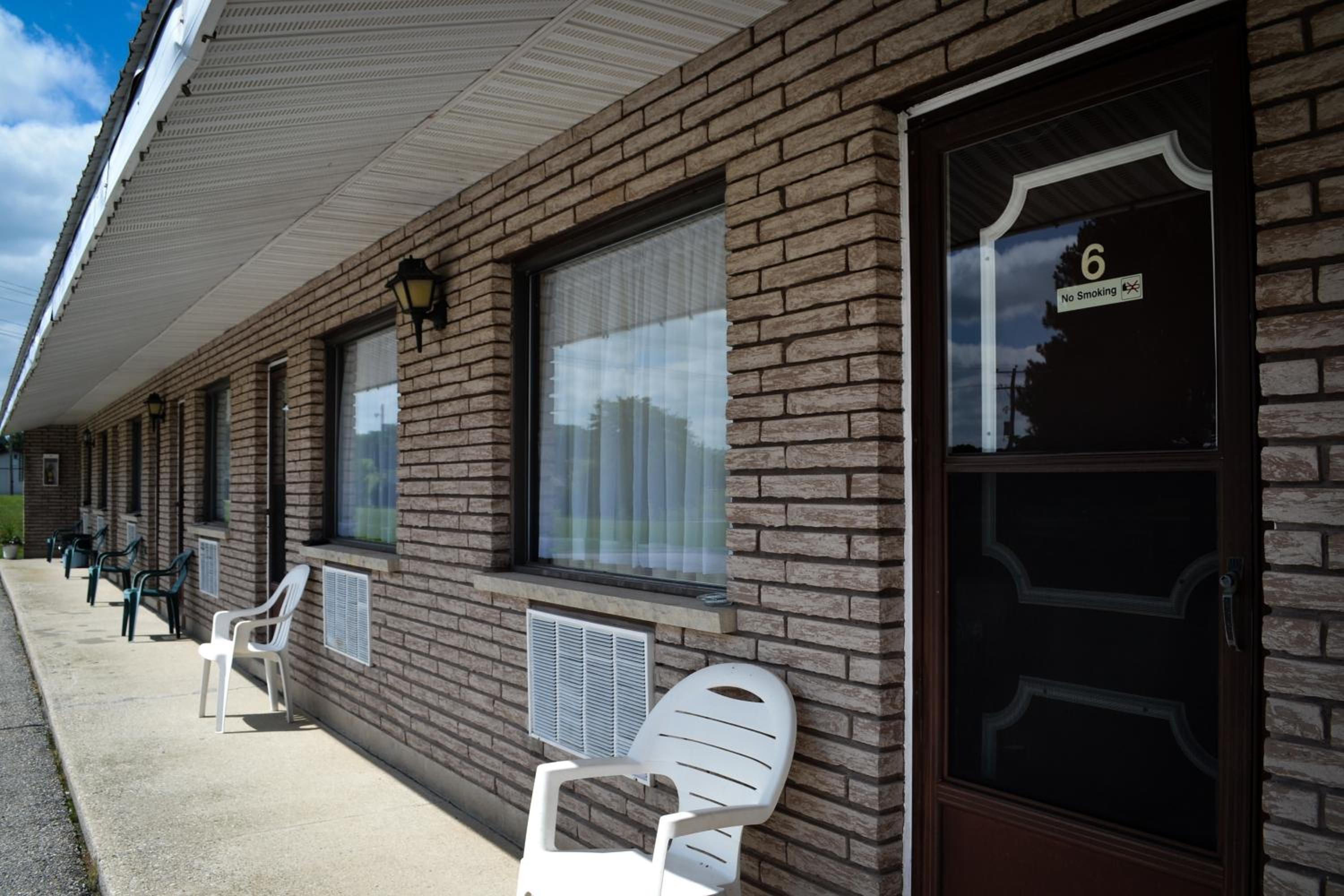 Lighthouse Motel