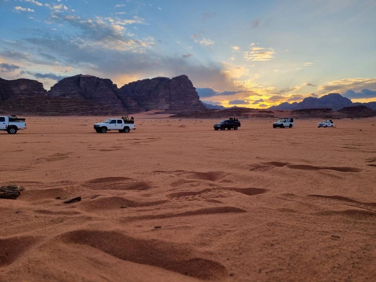 Rum New Luxury Camp