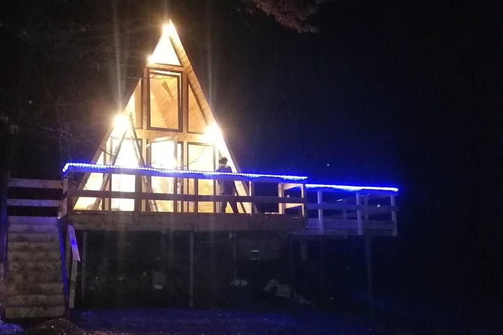 CabanaAframe intreaga proprietate