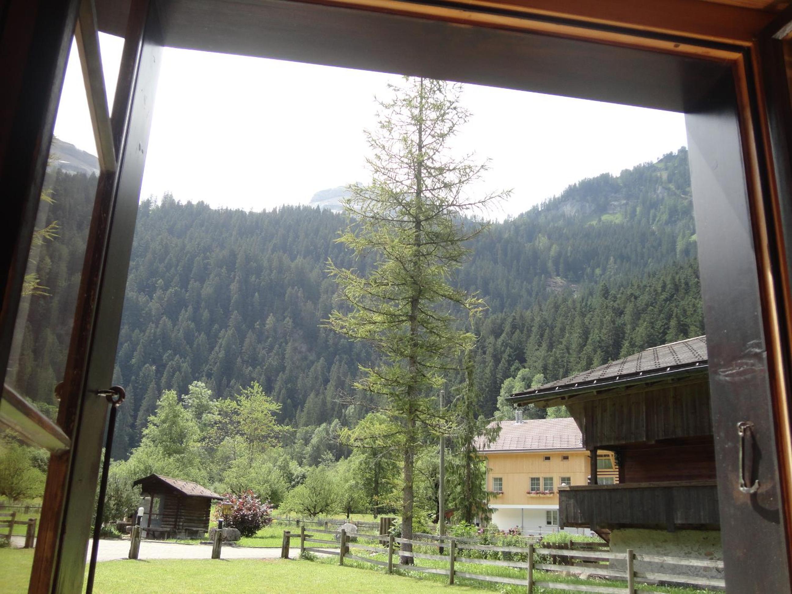 Schweiz ,Lenk Ferienwohnung,Kinderfreundl,Seniorenfreundlich view 3