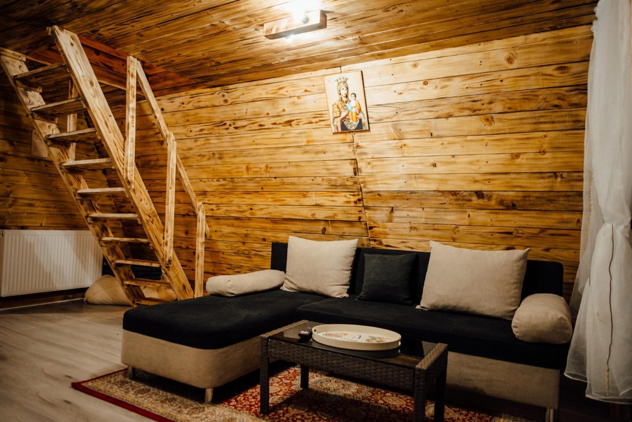 CabanaAframe intreaga proprietate