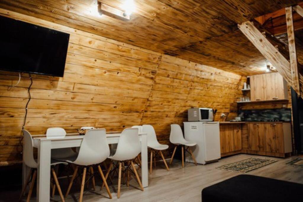 CabanaAframe intreaga proprietate