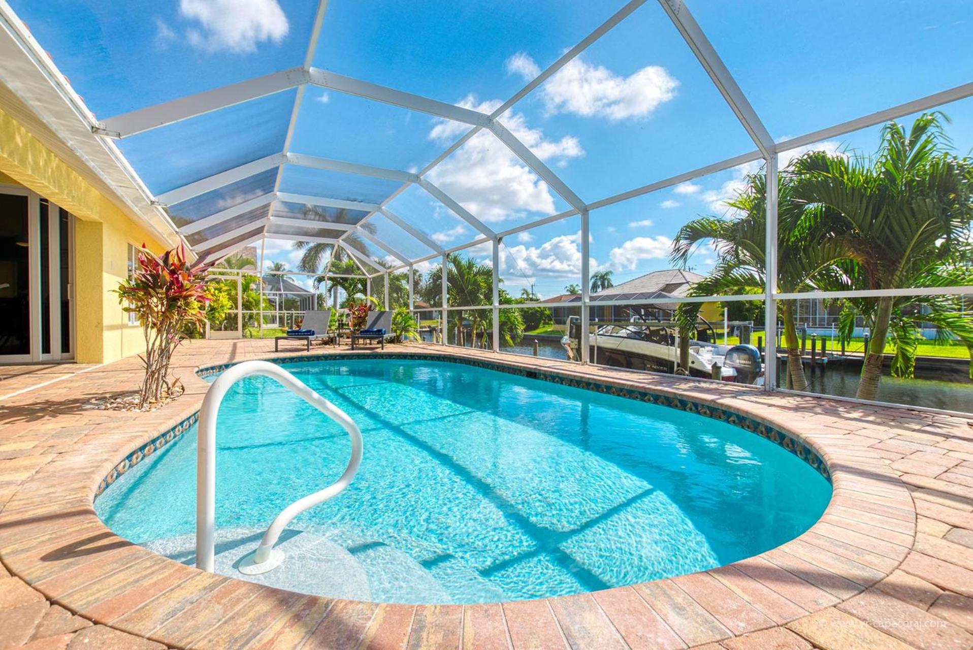 Casa Nalani - phenomenal 8 guest holiday villa in the Yacht Club view 2