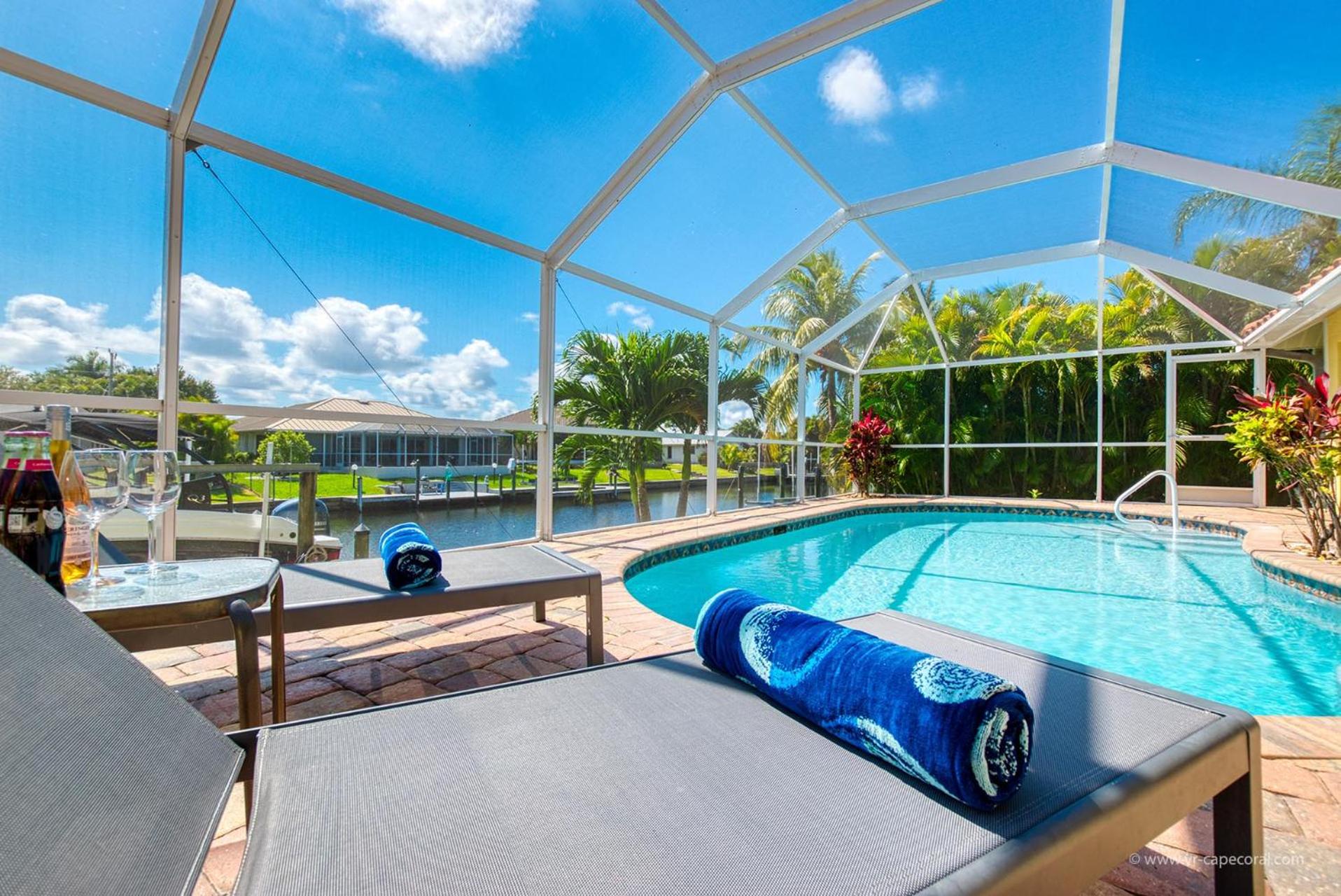 Casa Nalani - phenomenal 8 guest holiday villa in the Yacht Club view 5