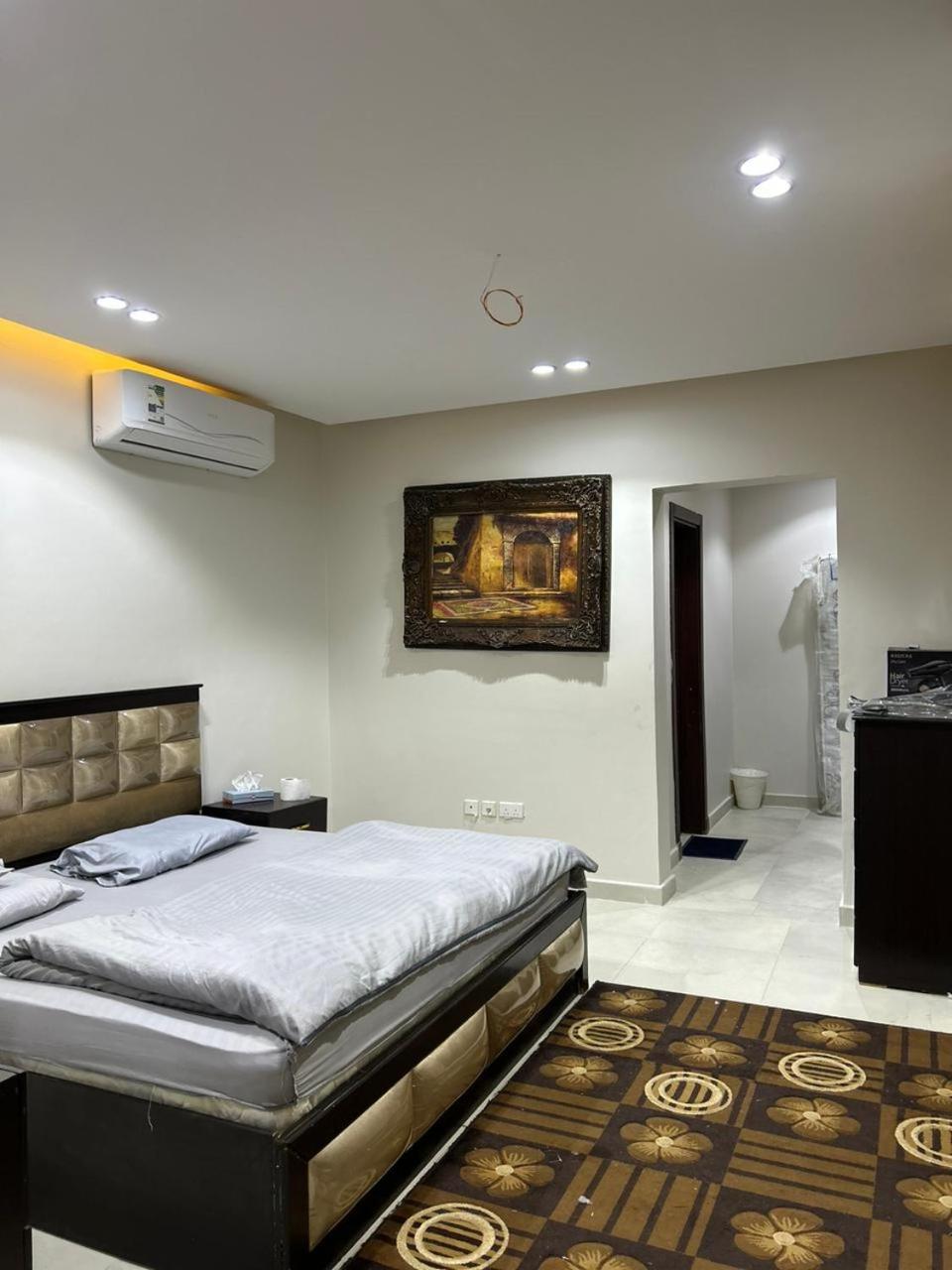 Riyadh Salman Villa فيلا