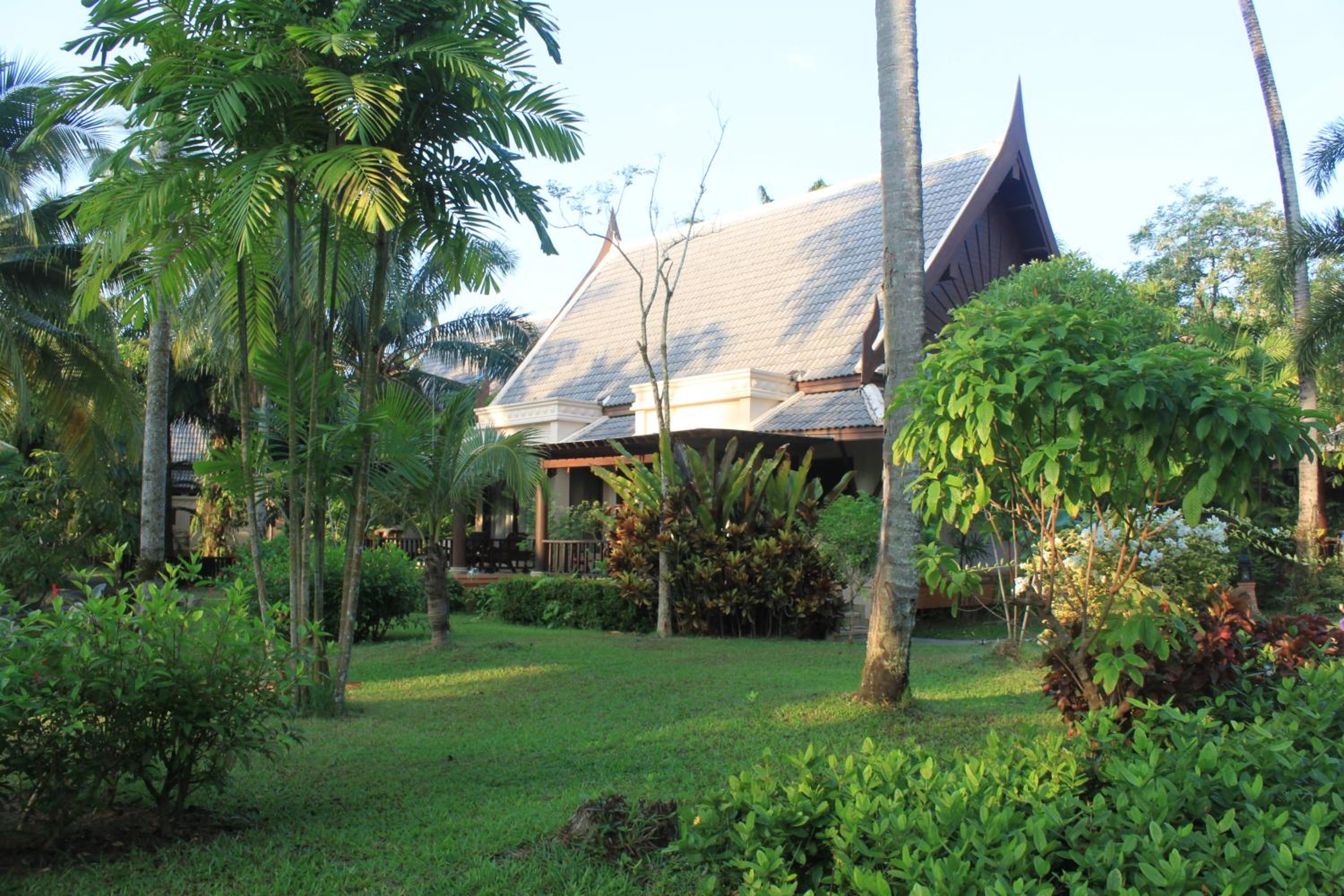 Mukdara Beach Villa & Spa Resort