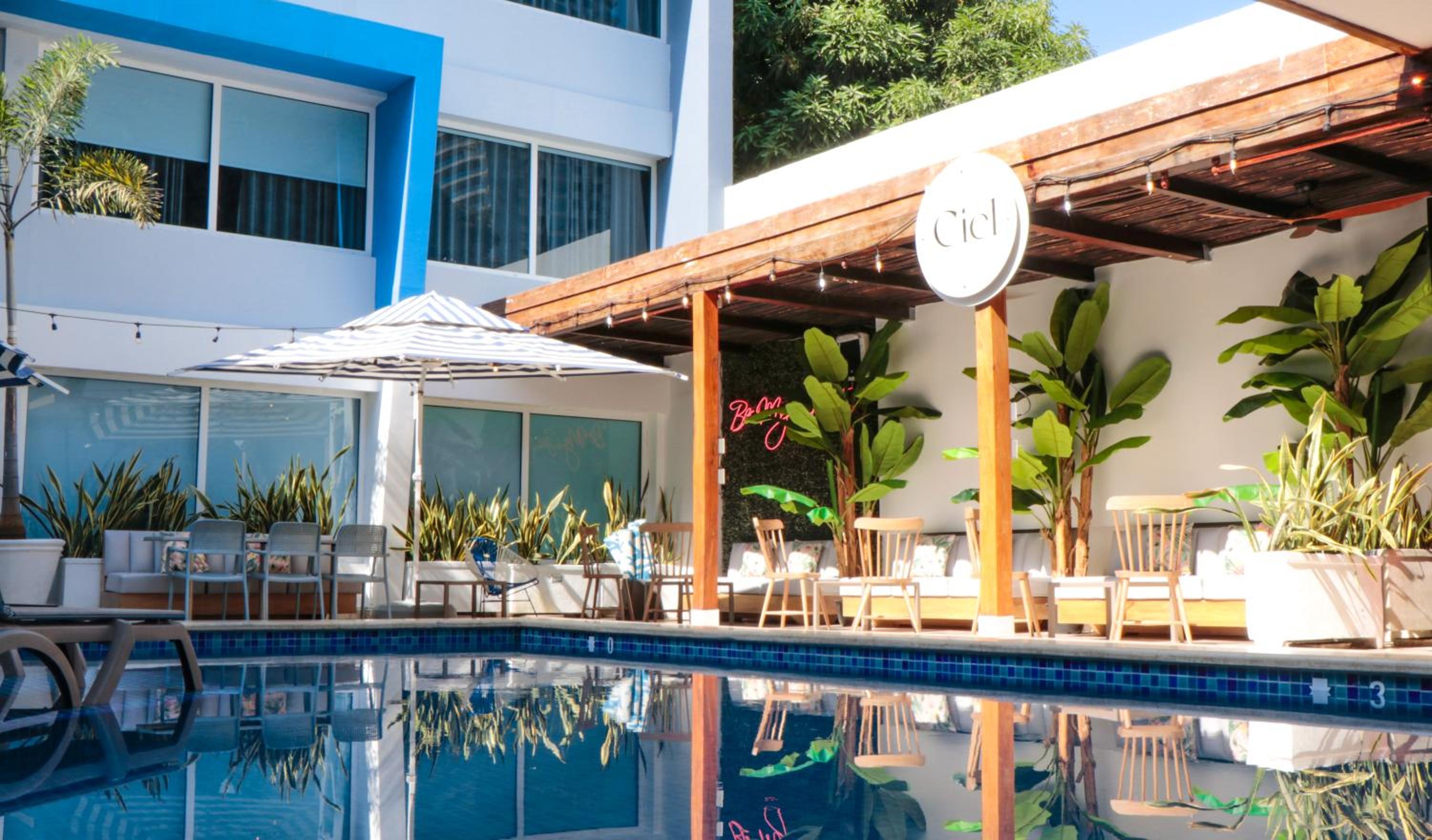 Hotel Blue Concept 13
