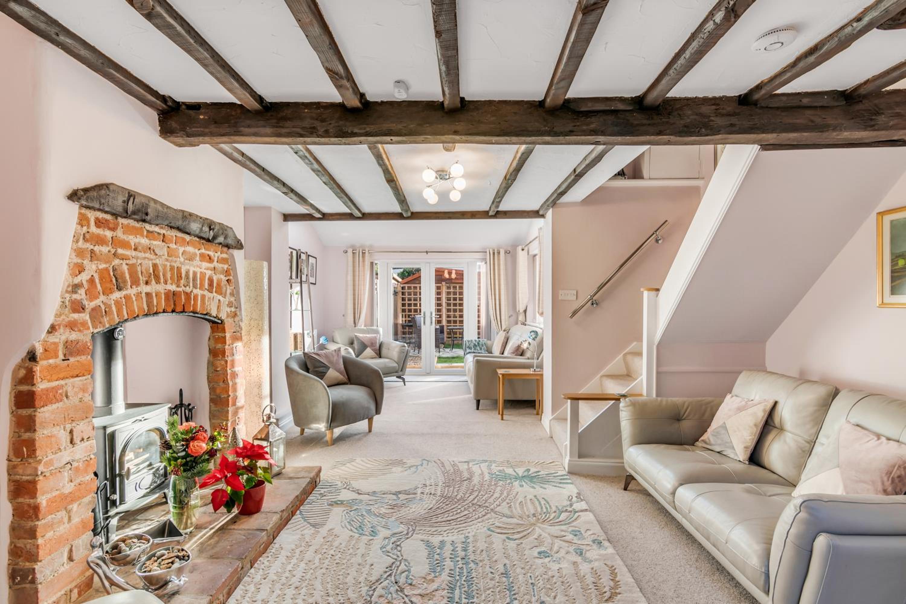 2BR The Old Laundry with Fast Wi-Fi and Free Parking view 3