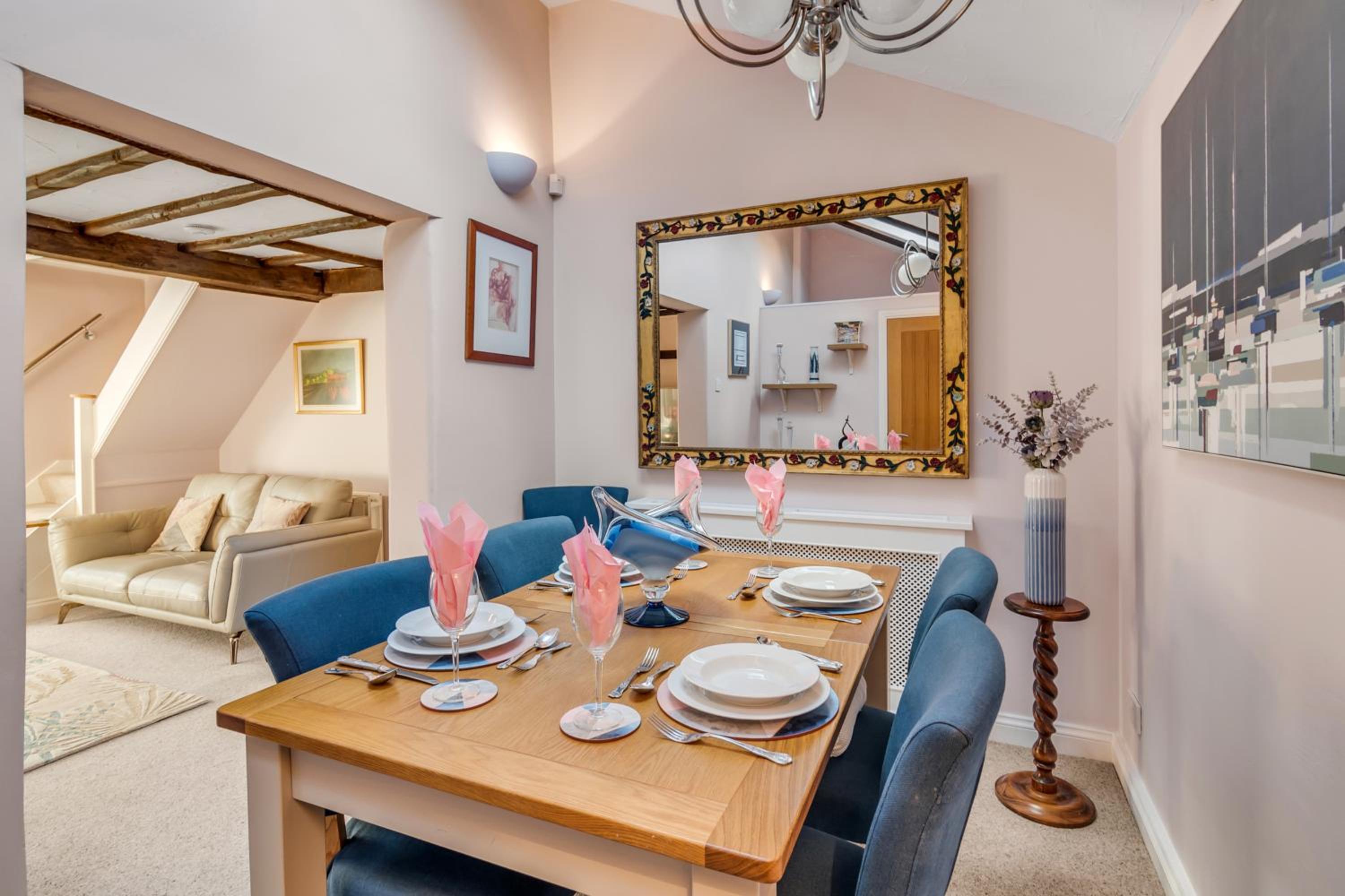 2BR The Old Laundry with Fast Wi-Fi and Free Parking view 5