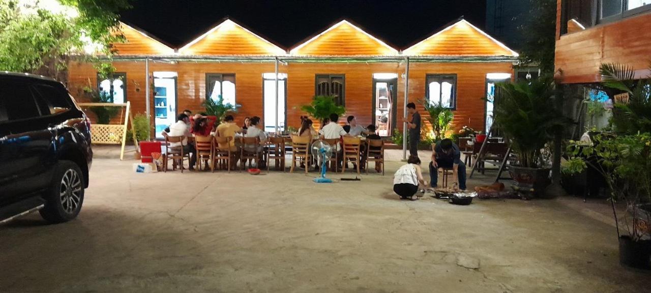 Quang Vinh Hồ Tràm