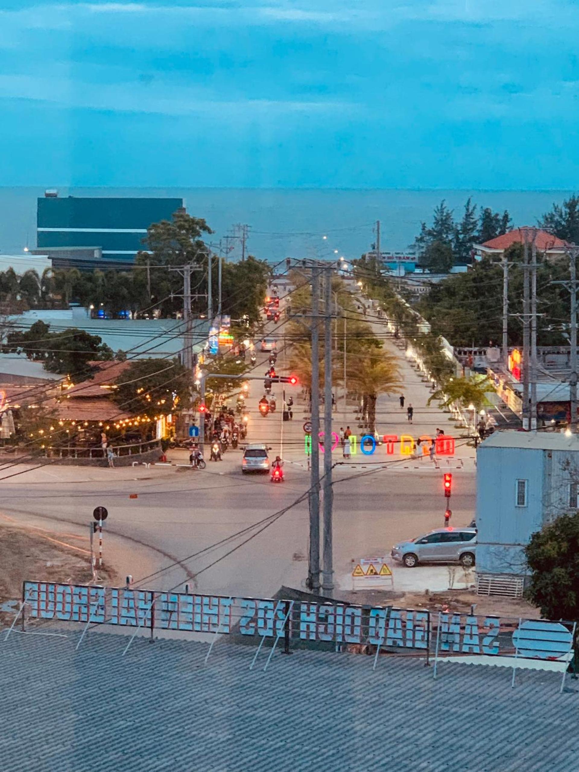Quang Vinh Hồ Tràm