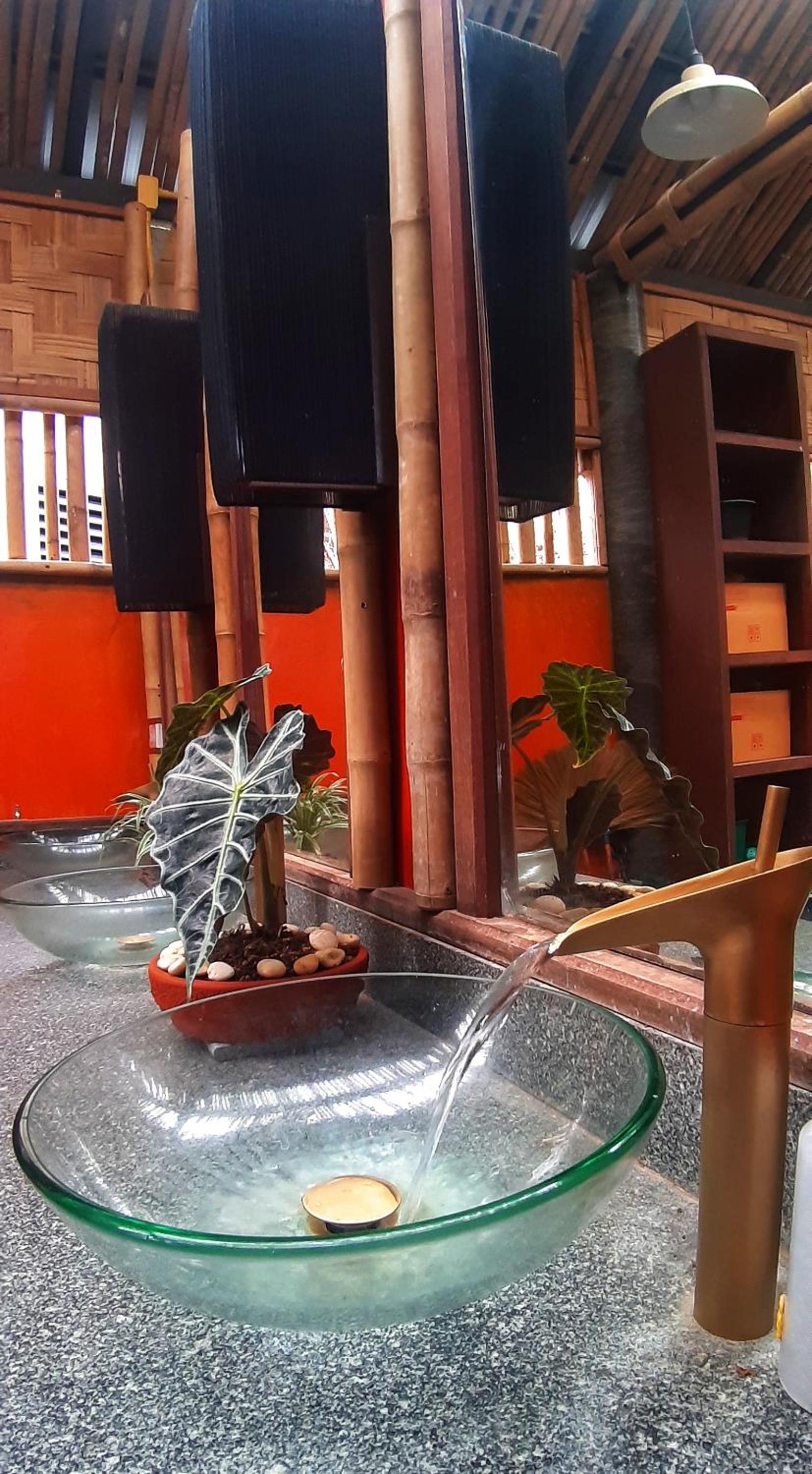Aha Lanta Cozy Hostel