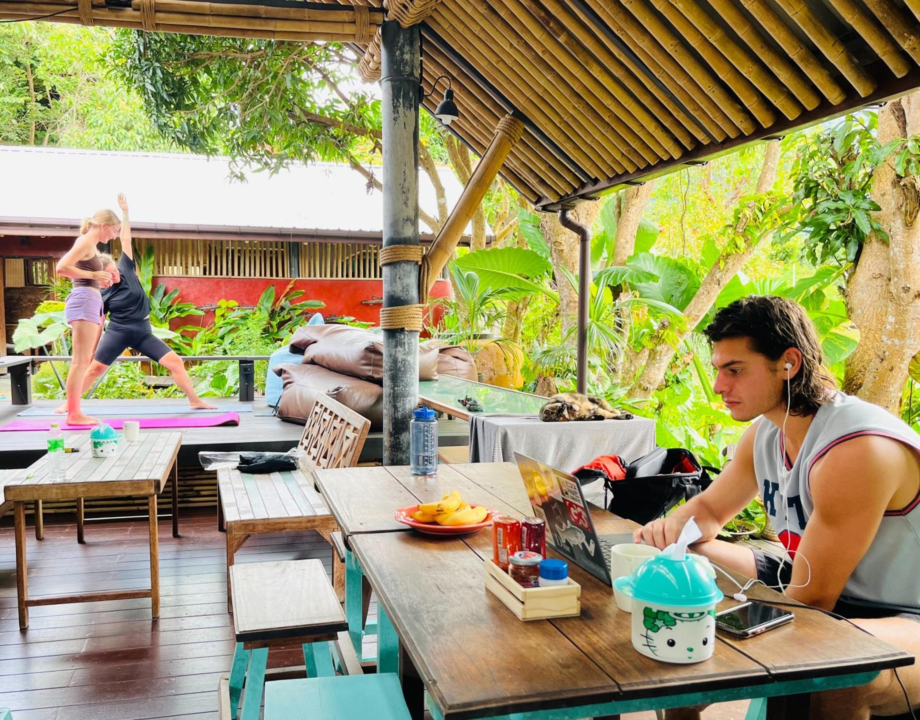 Aha Lanta Cozy Hostel