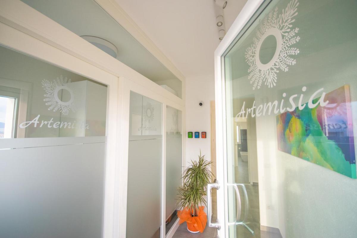 Artemisia Home