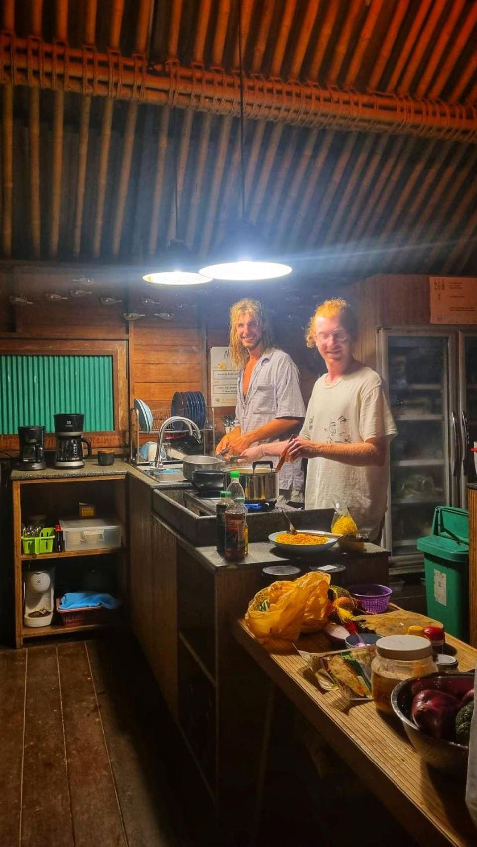 Aha Lanta Cozy Hostel