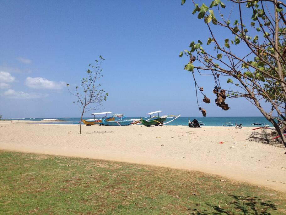 Largest Villa in Kuta Royal C1 - Turquoise Villa view 2