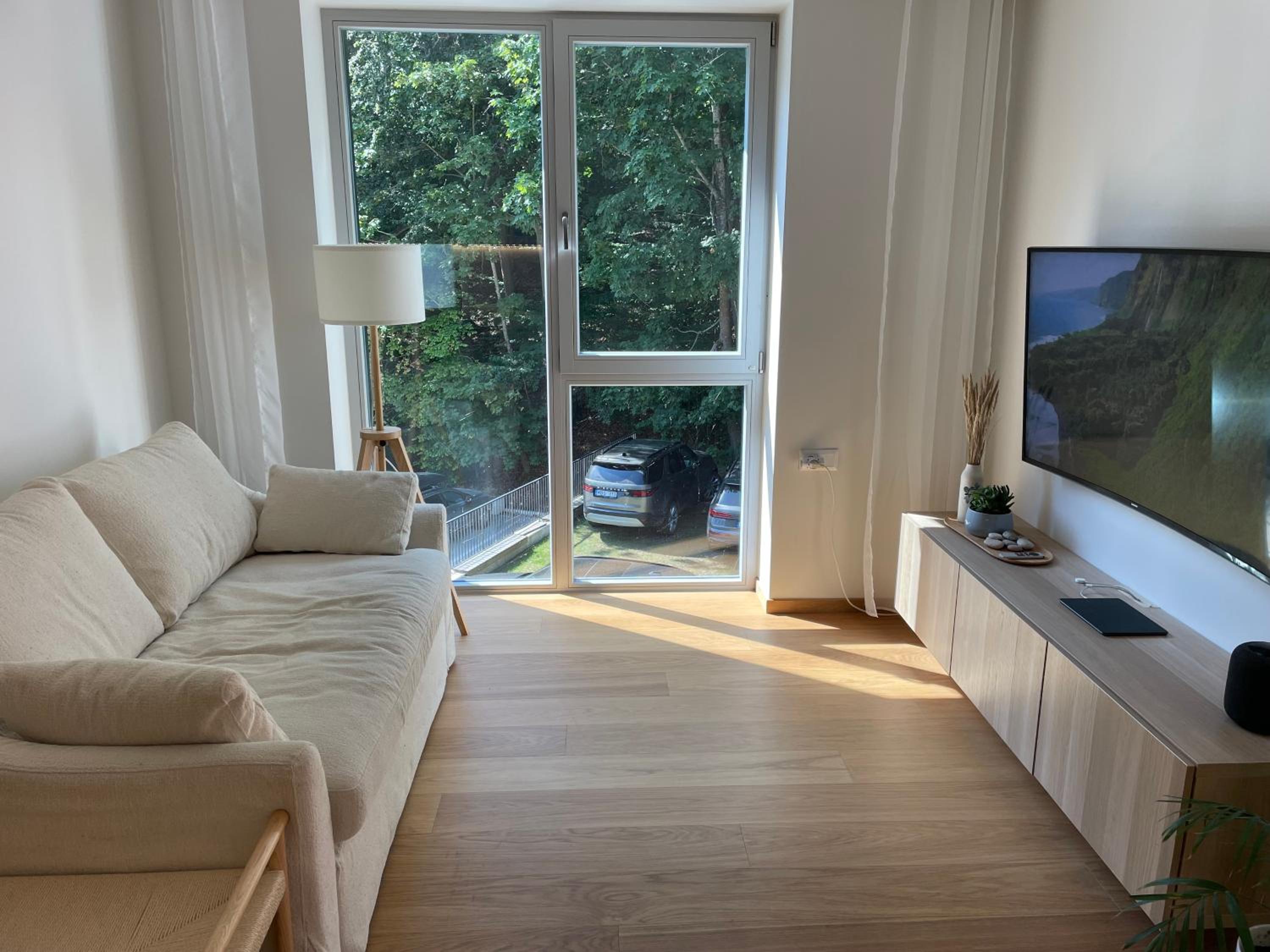 Sunny apartment with forest view view 3
