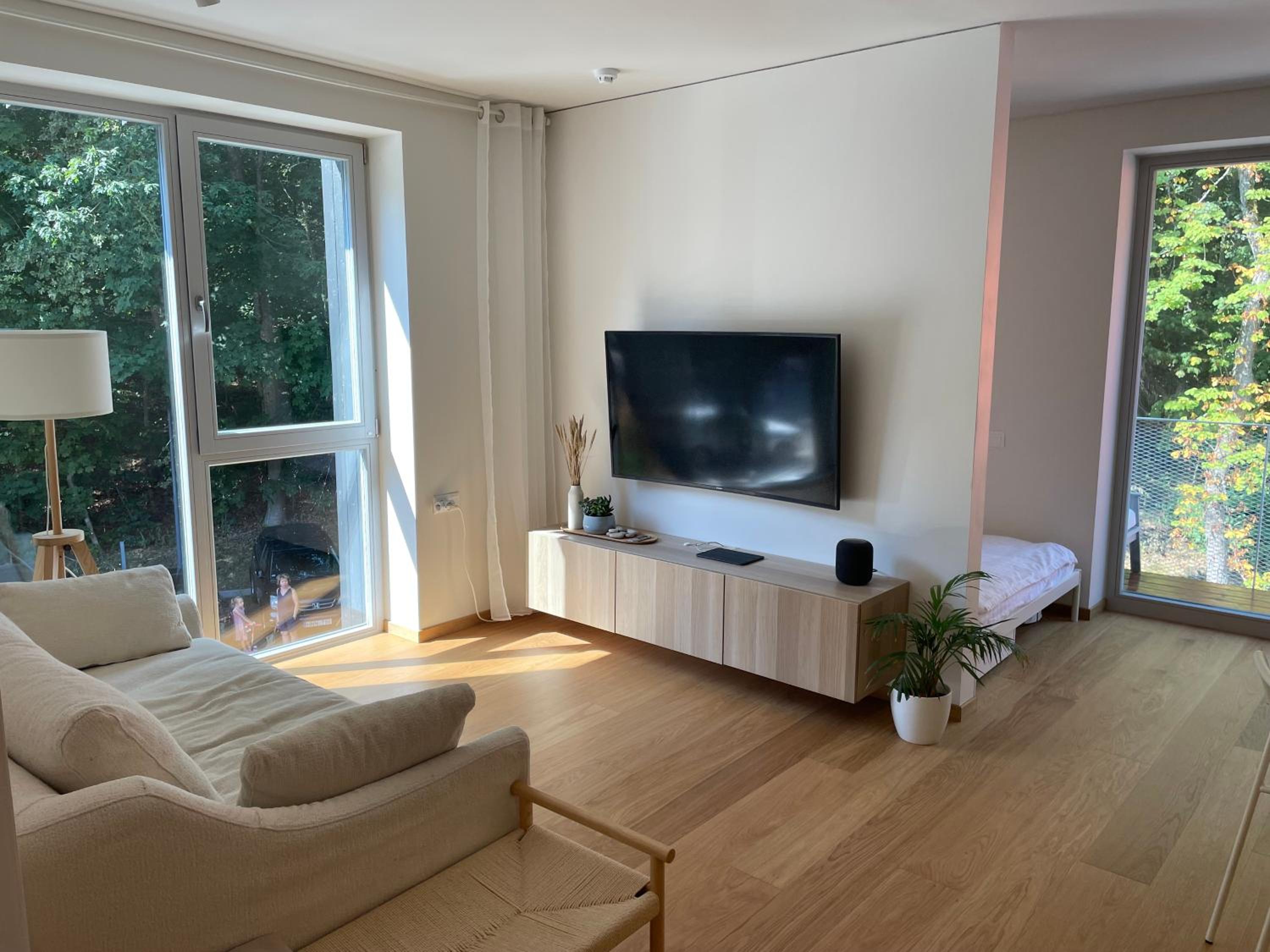 Sunny apartment with forest view view 5