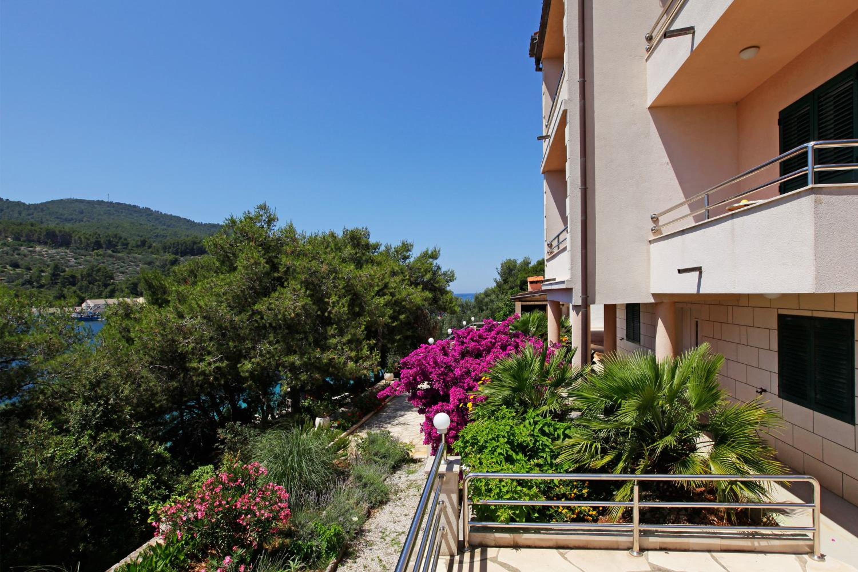 Apartments Vala