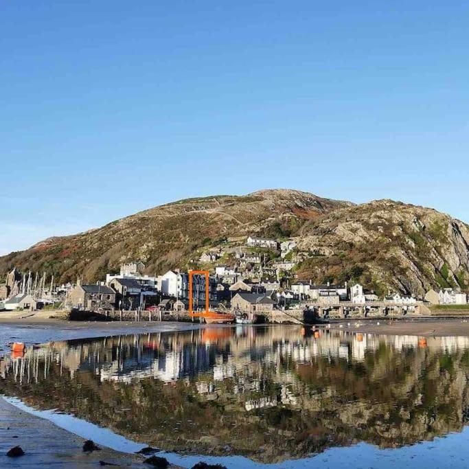 Harbourside 2 Bed apartment, Barmouth Bridge Views view 2