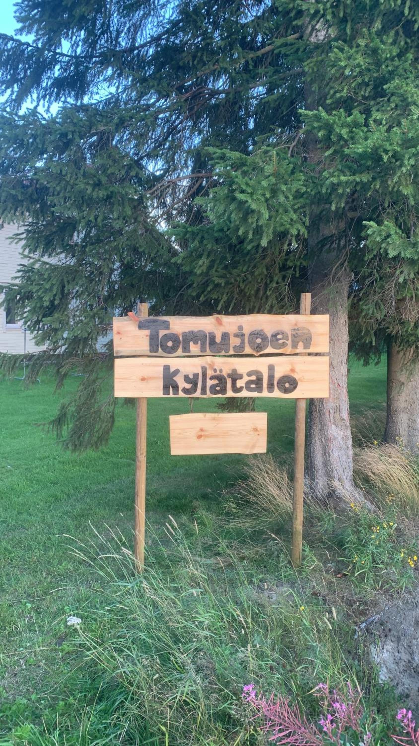 Tomujoen Kylätalo