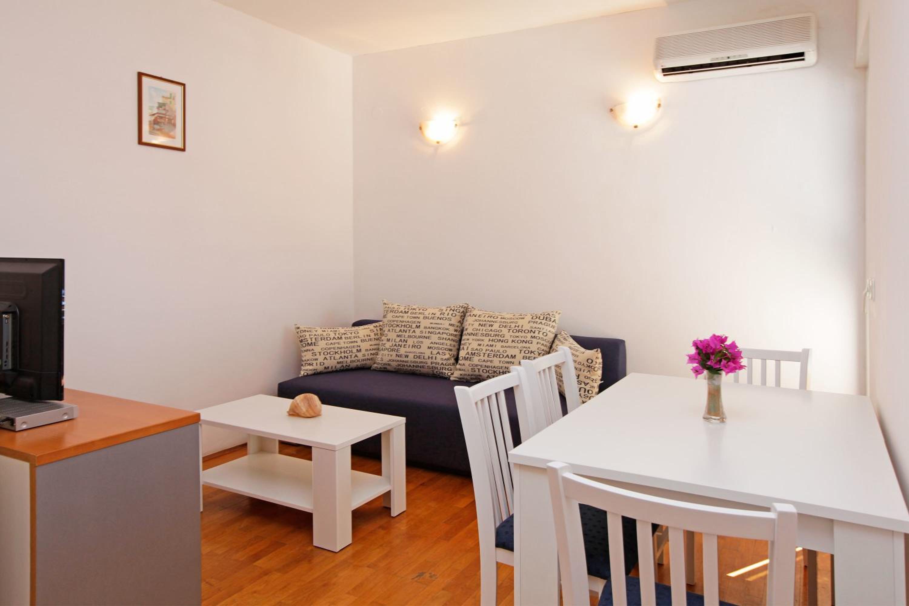 Apartments Vala