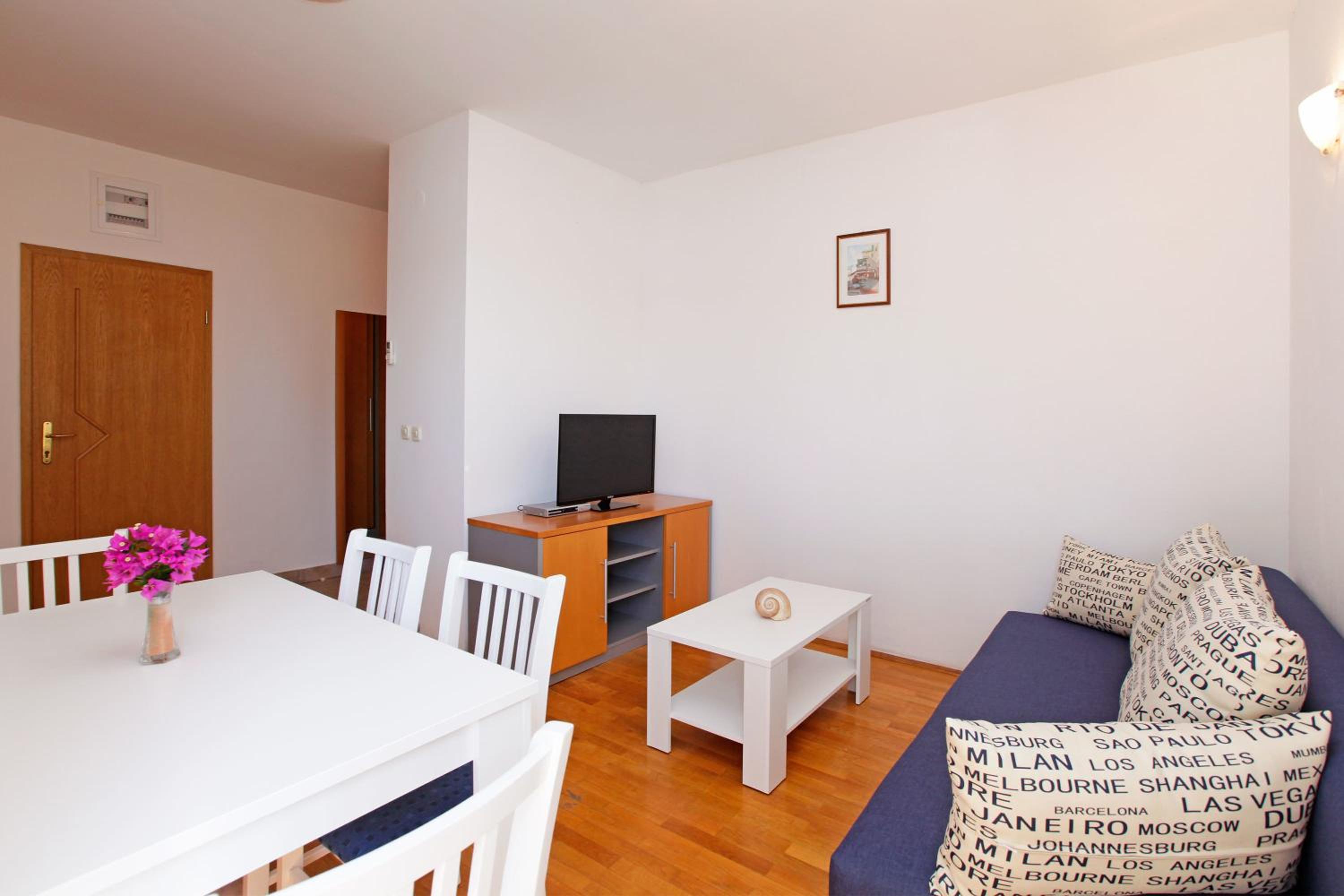 Apartments Vala