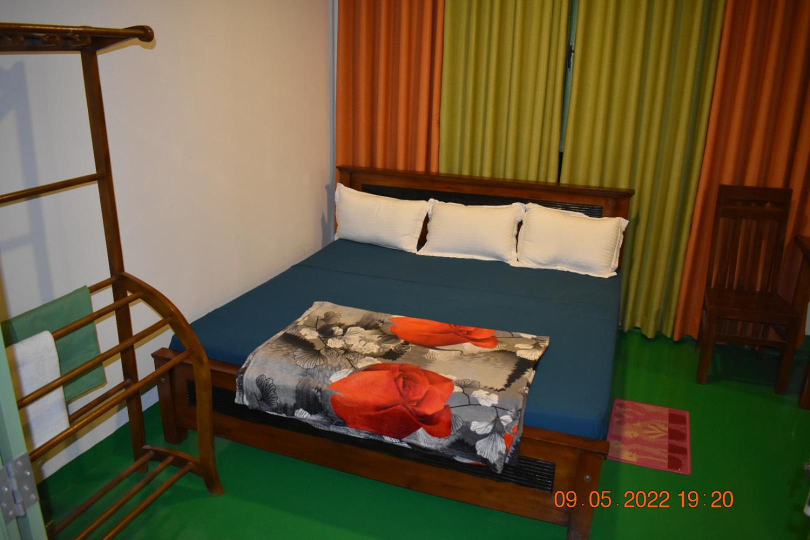 Photo 12