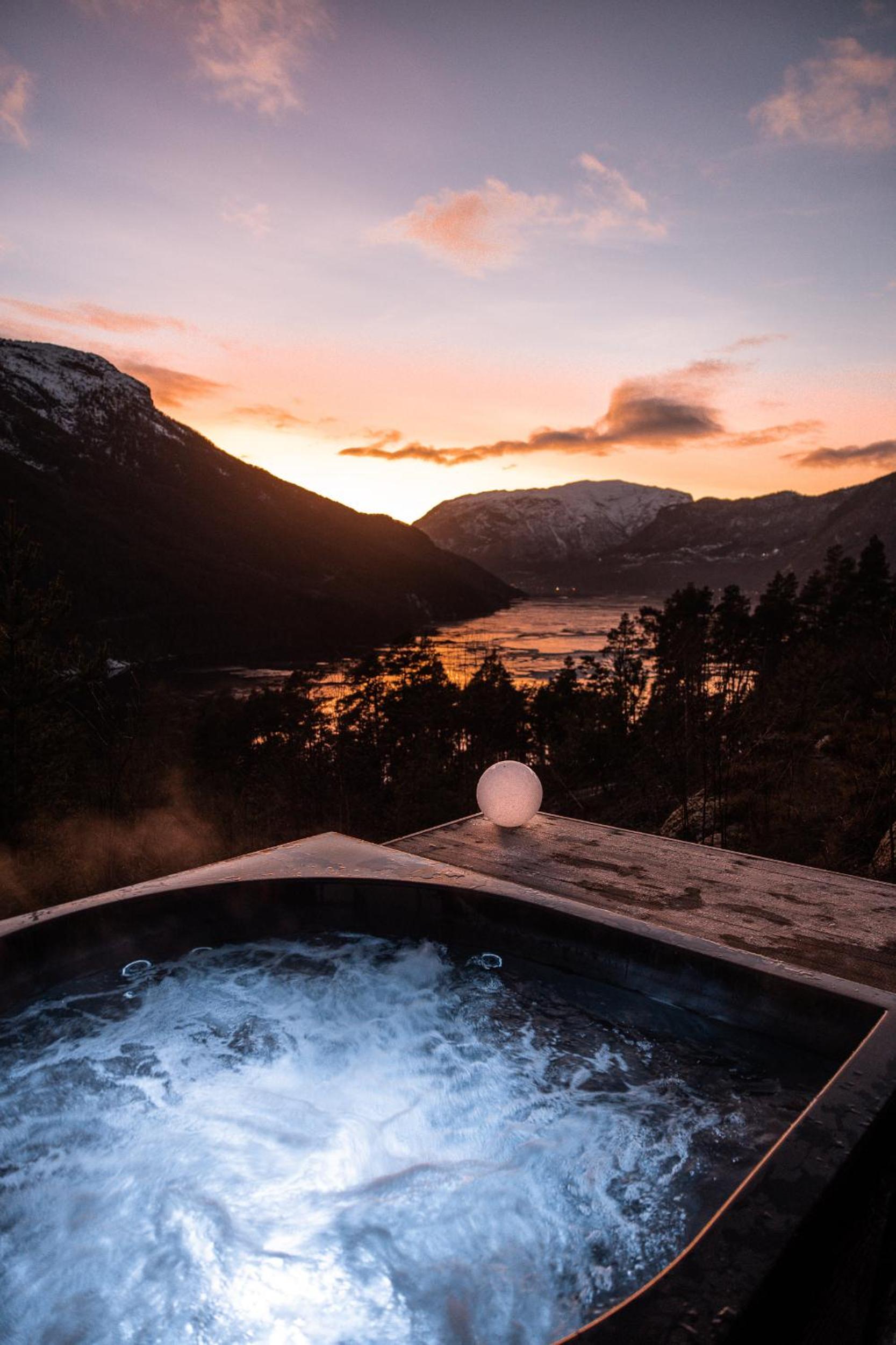 Sogndal Fjordpanorama - The view