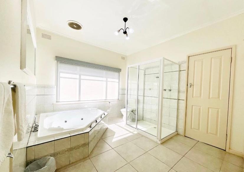 Connells Motel & Serviced Apartments