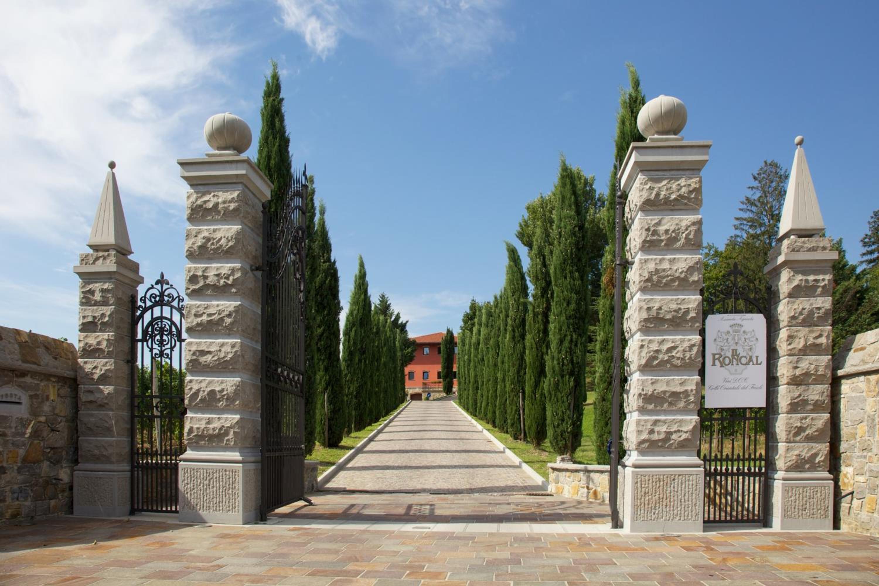 Il Roncal Wine Resort - for Wine Lovers