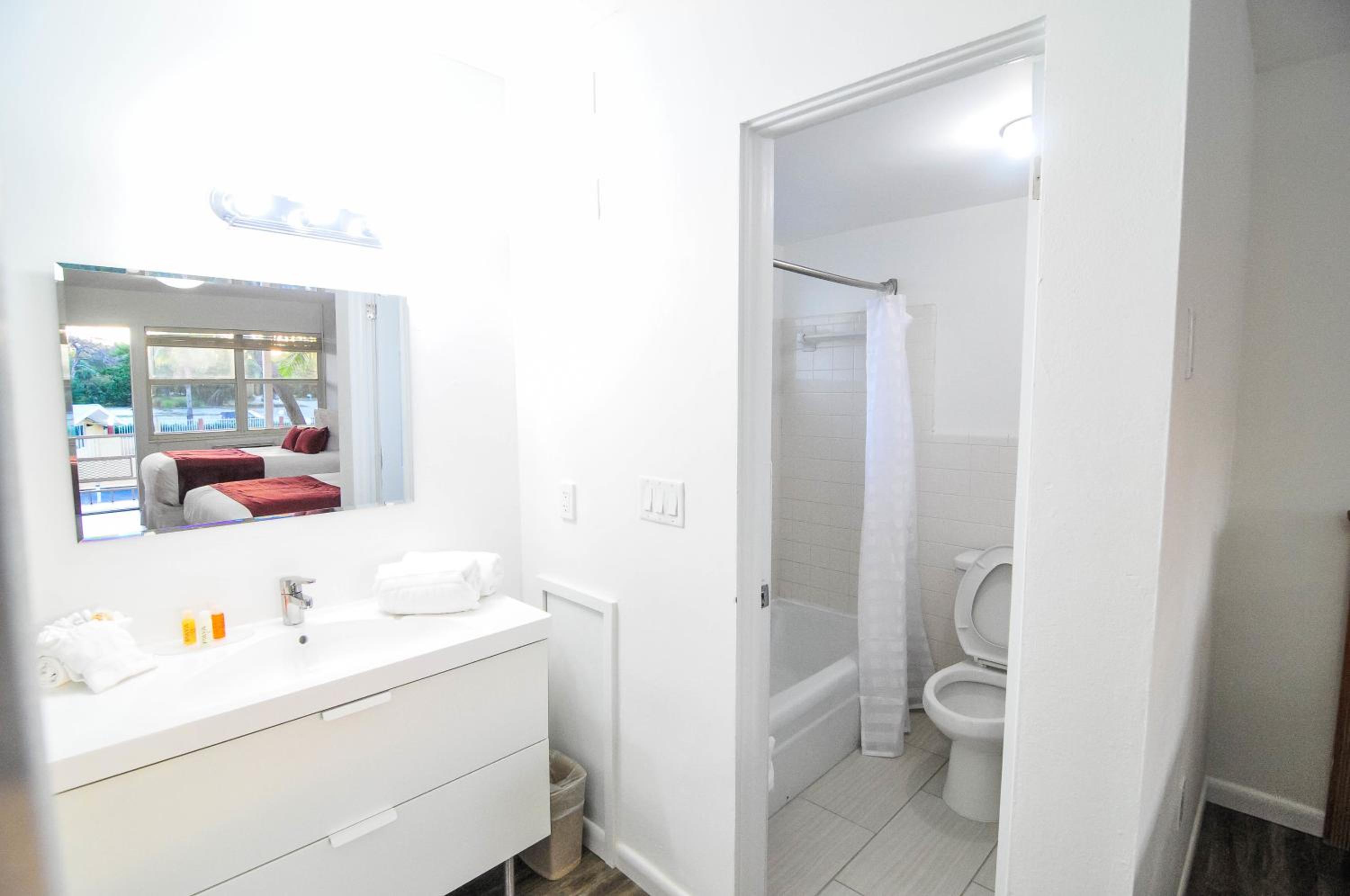 Regency Inn & Suites Sarasota