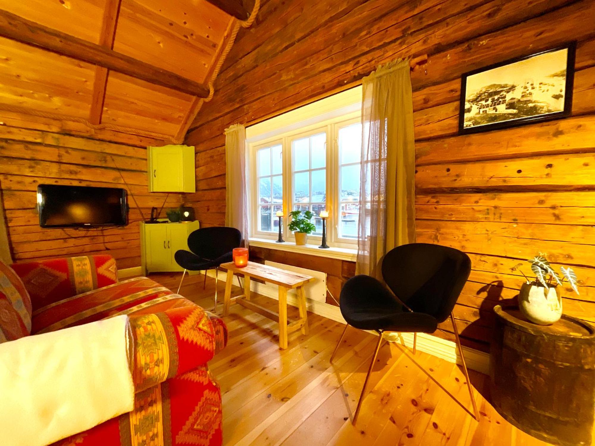 The blacksmith's place - Cozy Rorbu in Lofoten view 3