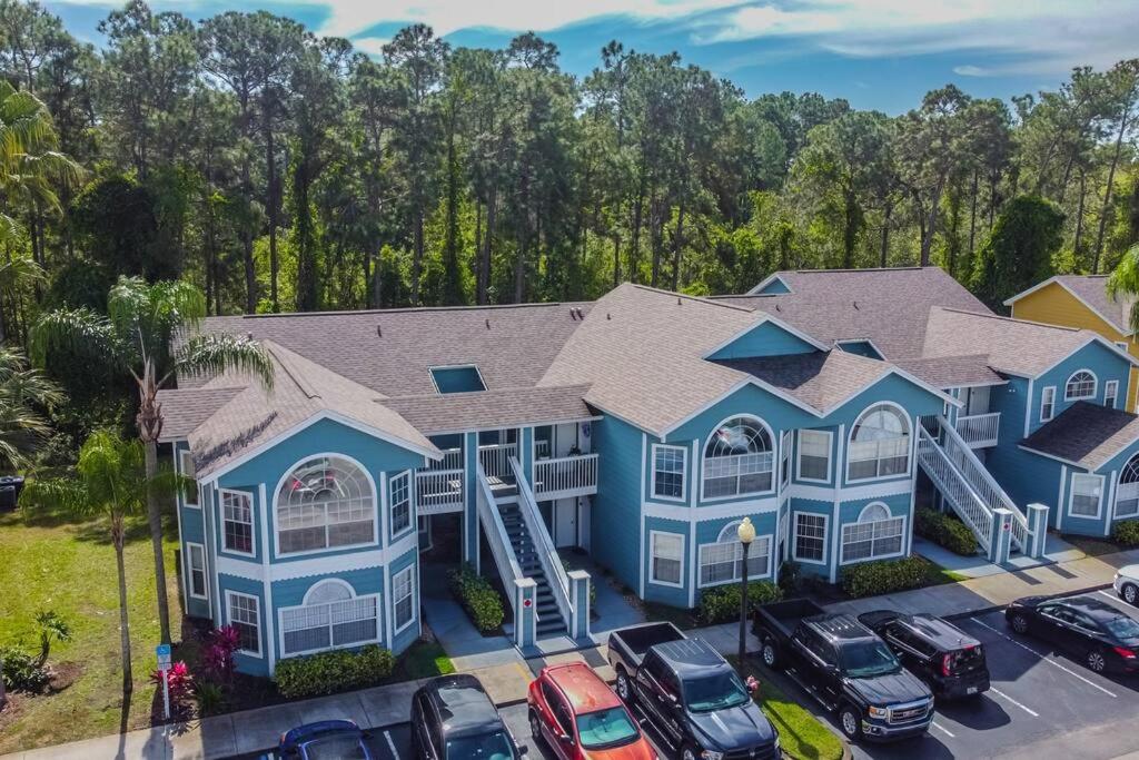 LOVE AT FIRST SIGHT! NEW Disney Home, Sleeps 6, Pool, Patio, NO Steps, LOW Rates! view 4