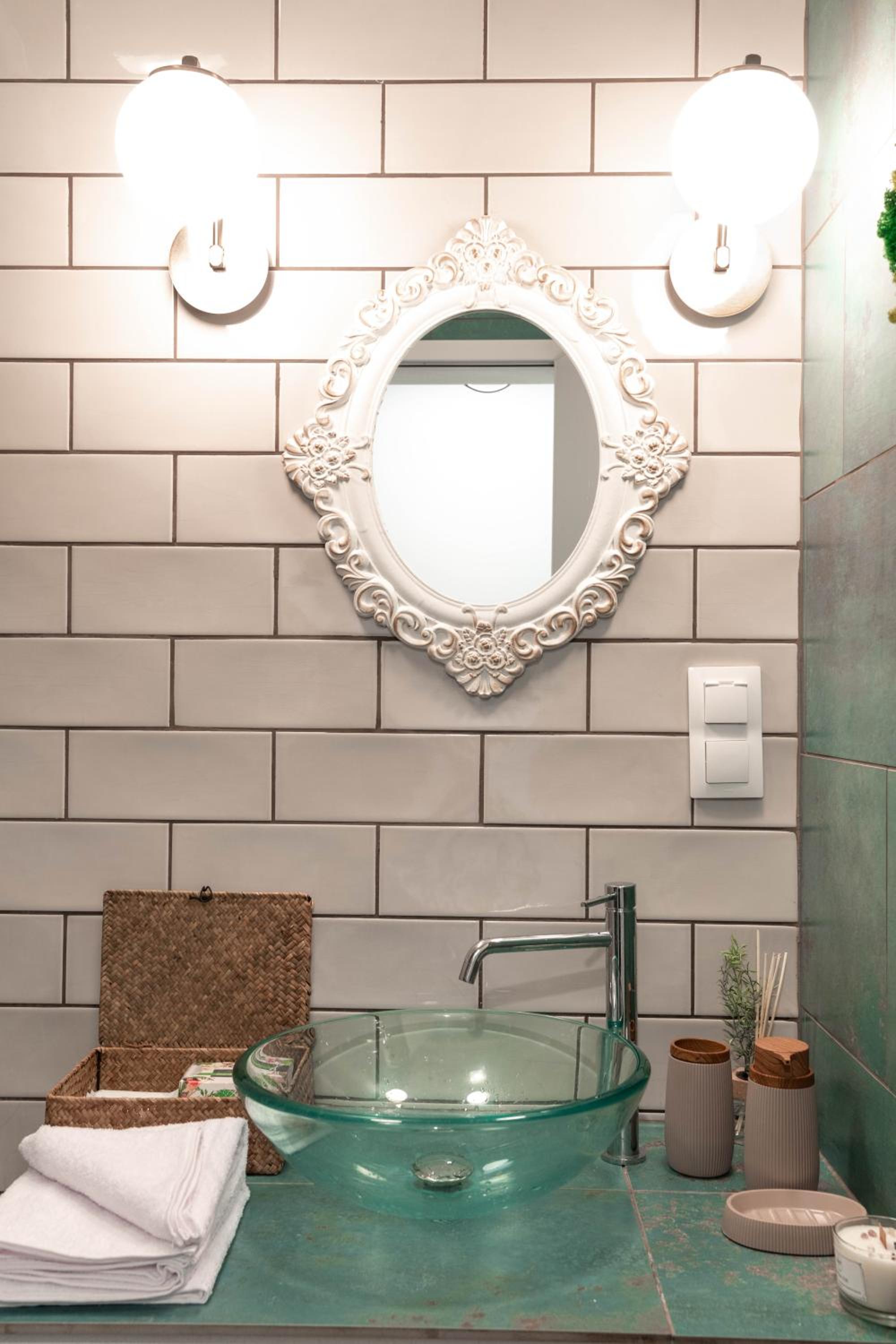 Vintage bohemian Paradise with Xbox Series X for BIG groups
