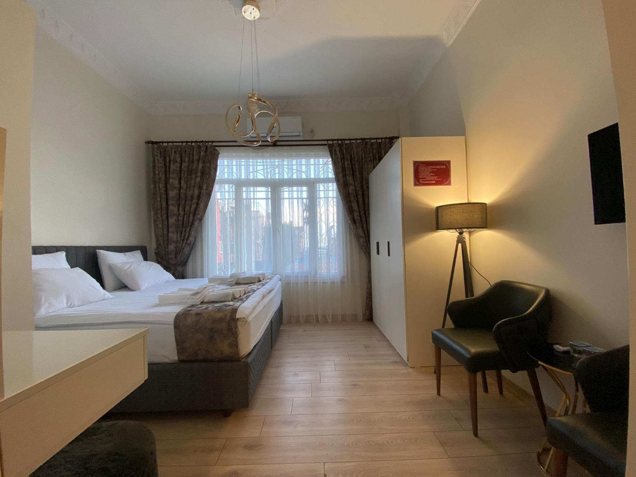 Bonita Apart - Image 73