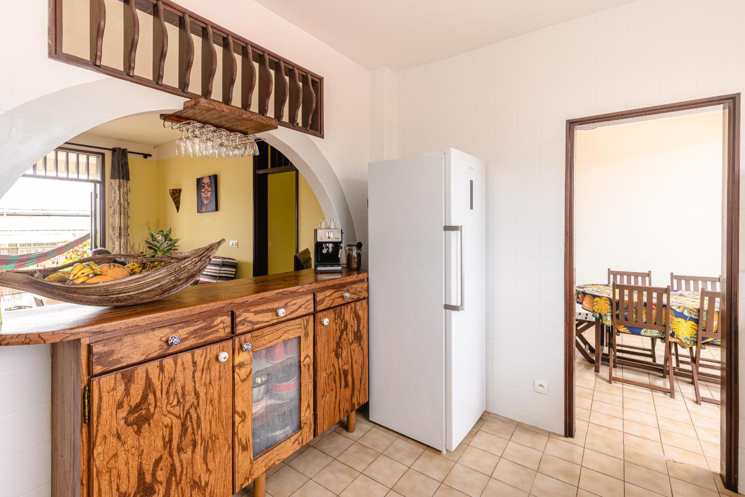 Spacious T3 in Cayenne- Le Zamioculcas. view 2