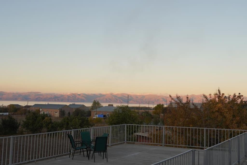 PATATES Guesthouse - Private Villa with Garden Near Lake Sevan, Martuni