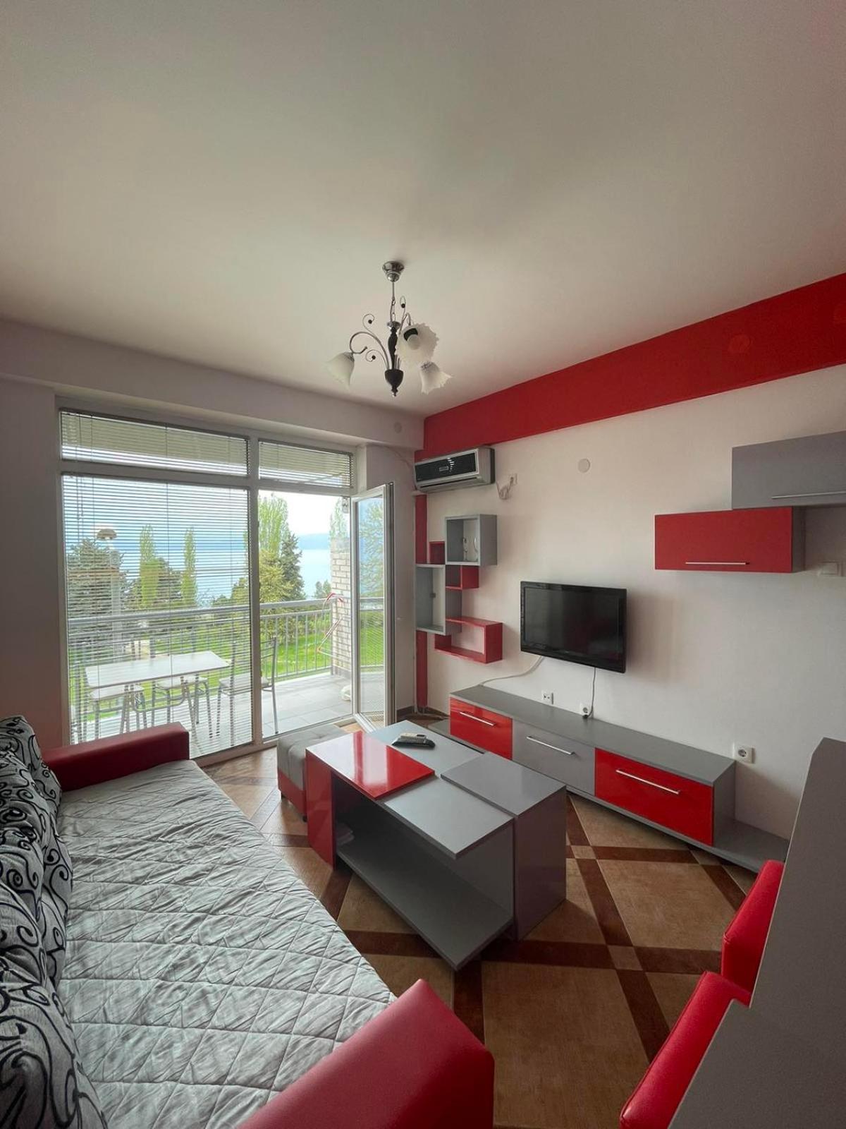 Apartments Luna Azura