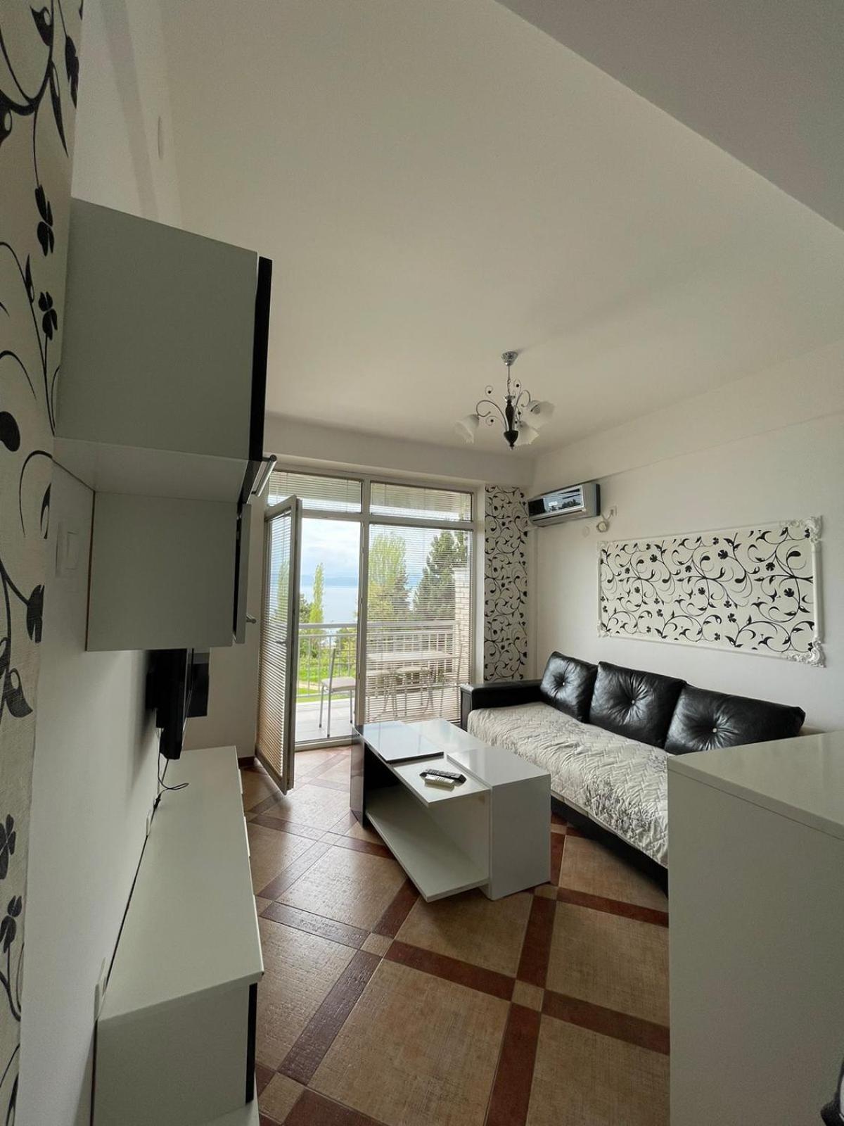 Apartments Luna Azura